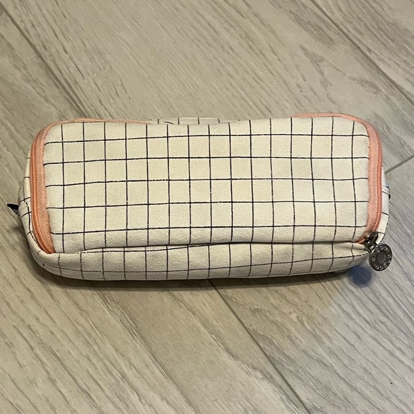 Pencil Case - Picture 4 of 7
